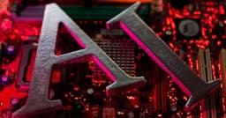AI Boom Creates New Financial Stability Risks, Warns BIS Chief