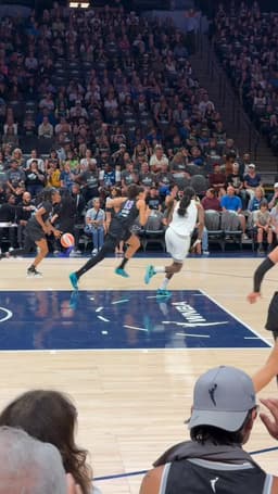 @WNBA: TUFF finish VB 💪

Veronica Burton gets to the cup and lays it in for two

GSV-MIN | USA Network
Tap ...