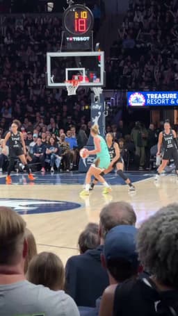 @WNBA: Big Hanny not the little 😎

She gets her first points for the @nyliberty off this bucket

NYL-MIN | ...