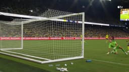 @MLS: HUGE reflex save from Brian Schwake!

📺 Apple TV &amp; FOX: https://t.co/BpHh7qMWiD https://t.co/gwx...