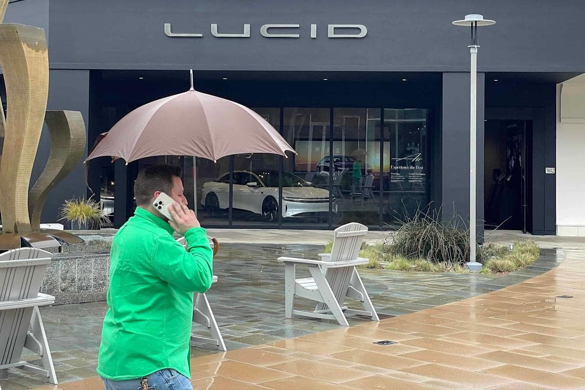 Lucid Eyes 75% Upside, But Bankruptcy Fears Remain