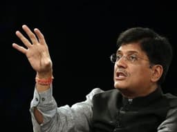 India-Singapore: Goyal Boosts Trade & Investment Ties