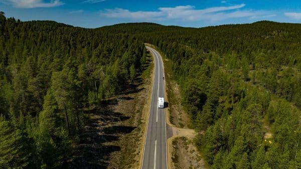 Snowbird Season 2026: Best US Motorhome Routes to Escape Winter