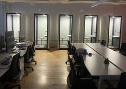 AI Funding Shift Leaves Hundreds of Startups Fighting for Survival