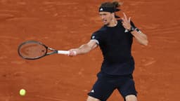 Zverev halts Jodar’s Roland Garros run with commanding QF display