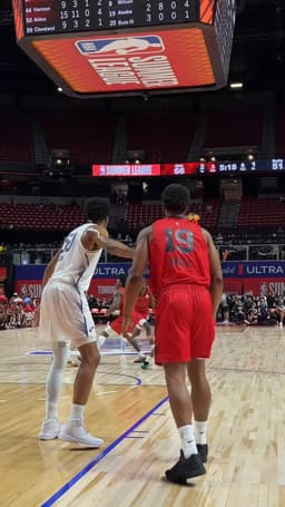 @chicagobulls: Coming soon to the United Center…

Caleb Wilson doing THIS 😳 https://t.co/2Wux36qY1w