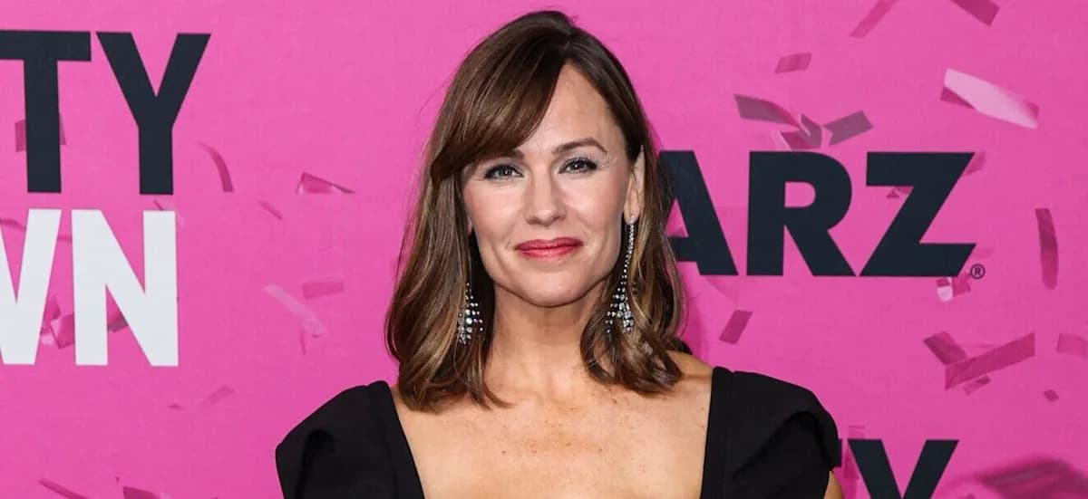 Jennifer Garner Breaks Silence On Plastic Surgery Rumors, Revealing Plans For Future Tweaks