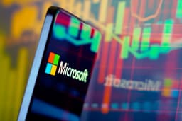 Microsoft Accused Of Sharing Dutch Officials' Data with U.S. Government
