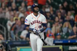 Alvarez hits 40th home run, Astros defeat Royals 6-2 to ...
