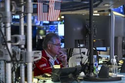 US Stocks Erase Gains as Chipmakers Extend Losses to ...