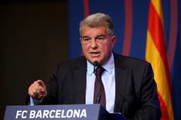 Barcelona president Laporta aims to “win everything”, takes a swipe ...