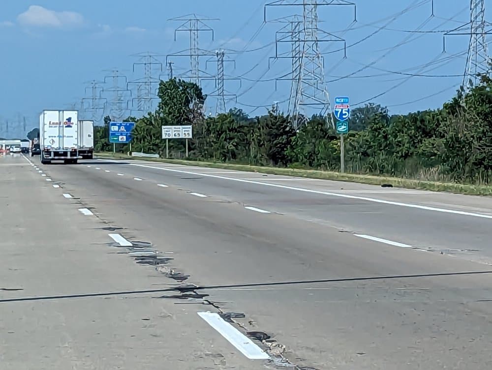 Chaves Co., NM – Four Seriously Hurt in Rollover Crash on Hwy 285 S Near Shawnee Rd