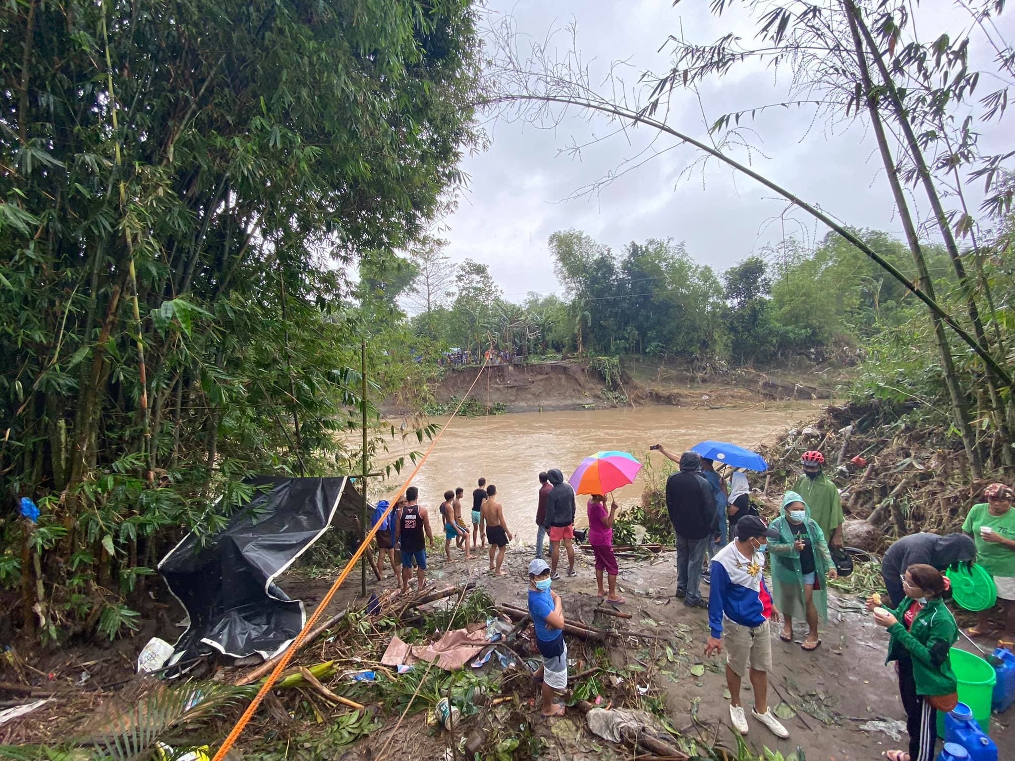 Negros Occidental floods kill 2, displace over 70000