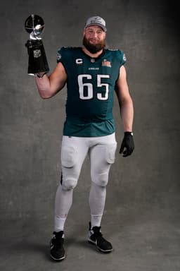 @NFL: 2x Super Bowl champion Lane Johnson announces his retirement after 14 seasons. https://t.co/ImBTX1LU...
