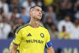 Emotional Cristiano Ronaldo makes heartfelt gesture after ...