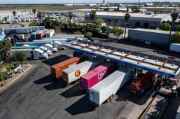 US Truck Rates Reach Highest Level Since 2022, Fueling Inflation Concerns - Bloomberg