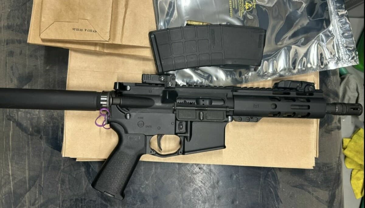 Armed fugitive arrested in Las Cruces after chase, faces federal firearms charge
