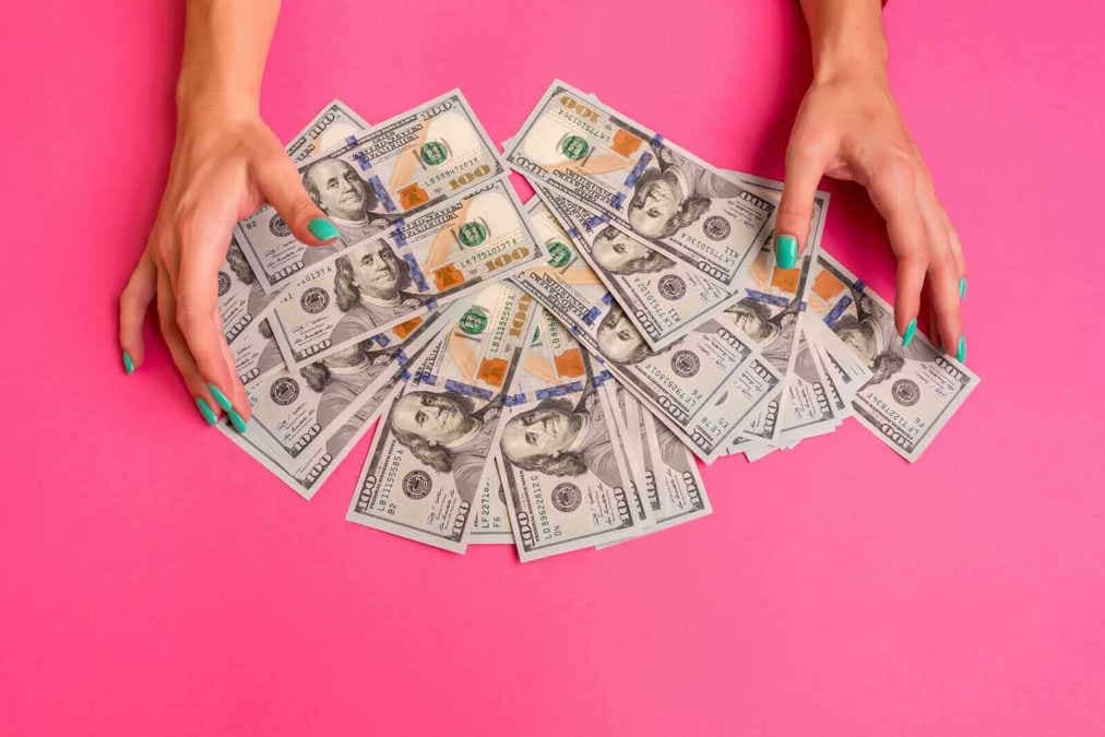 Strength in US economic reports boosts the dollar