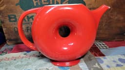 The Vintage Teapot Collectors Dream Of Finding At A Thrift ...
