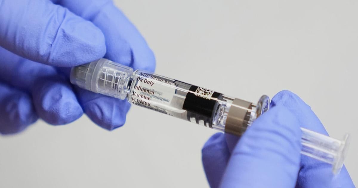 Doctors urge updated flu, COVID-19 vaccines as fall guidance shifts