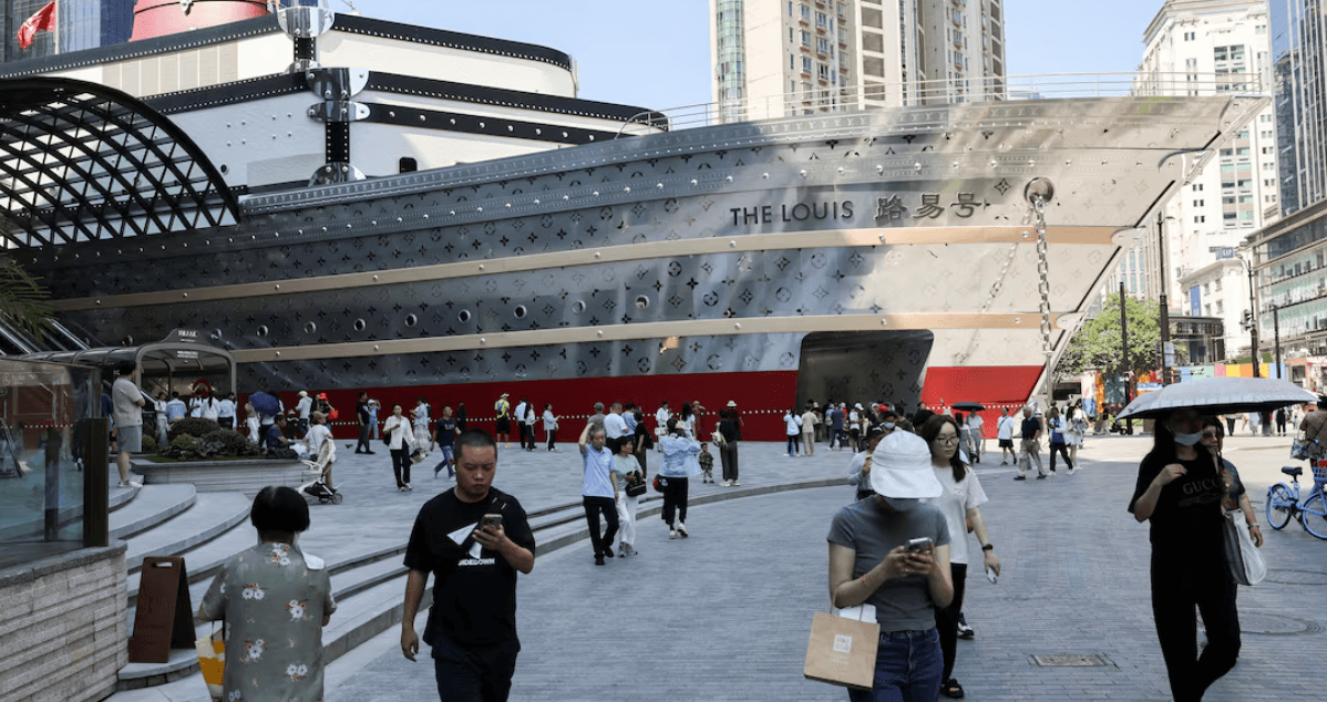 Taxes in China and demand in the US: risks for luxury brands