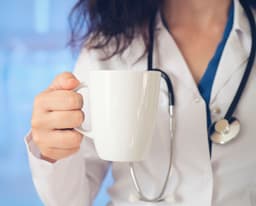 FDA approves Eli Lilly’s weight-loss pill; Judge revokes citizenship over stolen medical secrets for China; new COVID-19 ‘Cicada’ variant spreads to 25 states – Morning Medical Update | Medical Economics