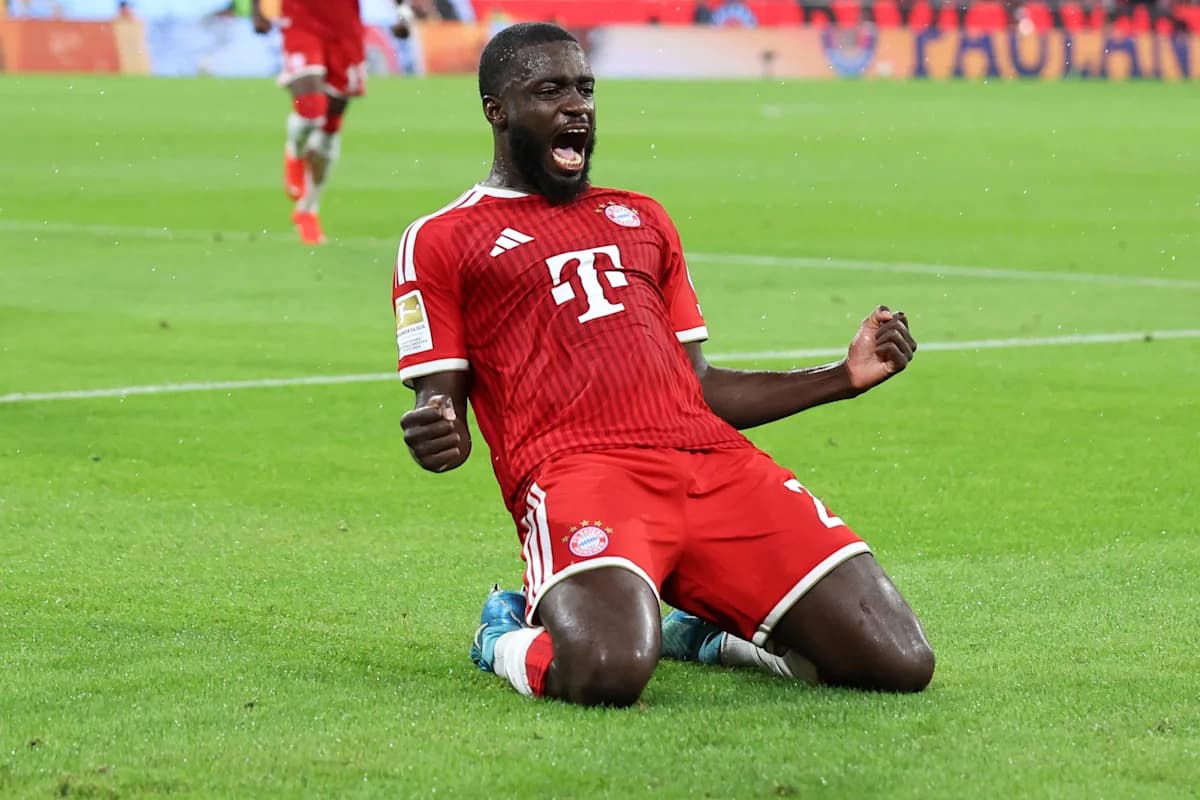 Bayern Munich boss hails center-back trio