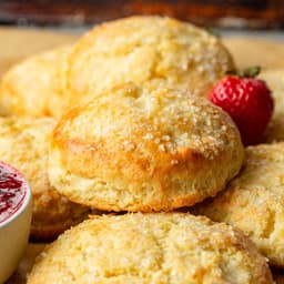 Southern Sweet Cream Biscuits Recipe – Flaky & Easy
