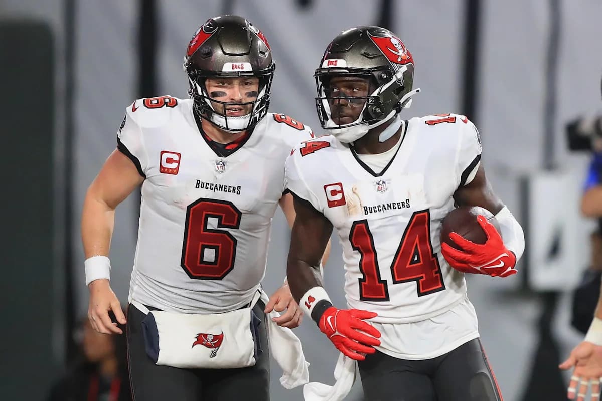 Buccaneers name captains for the 2026 season - Yahoo Sports