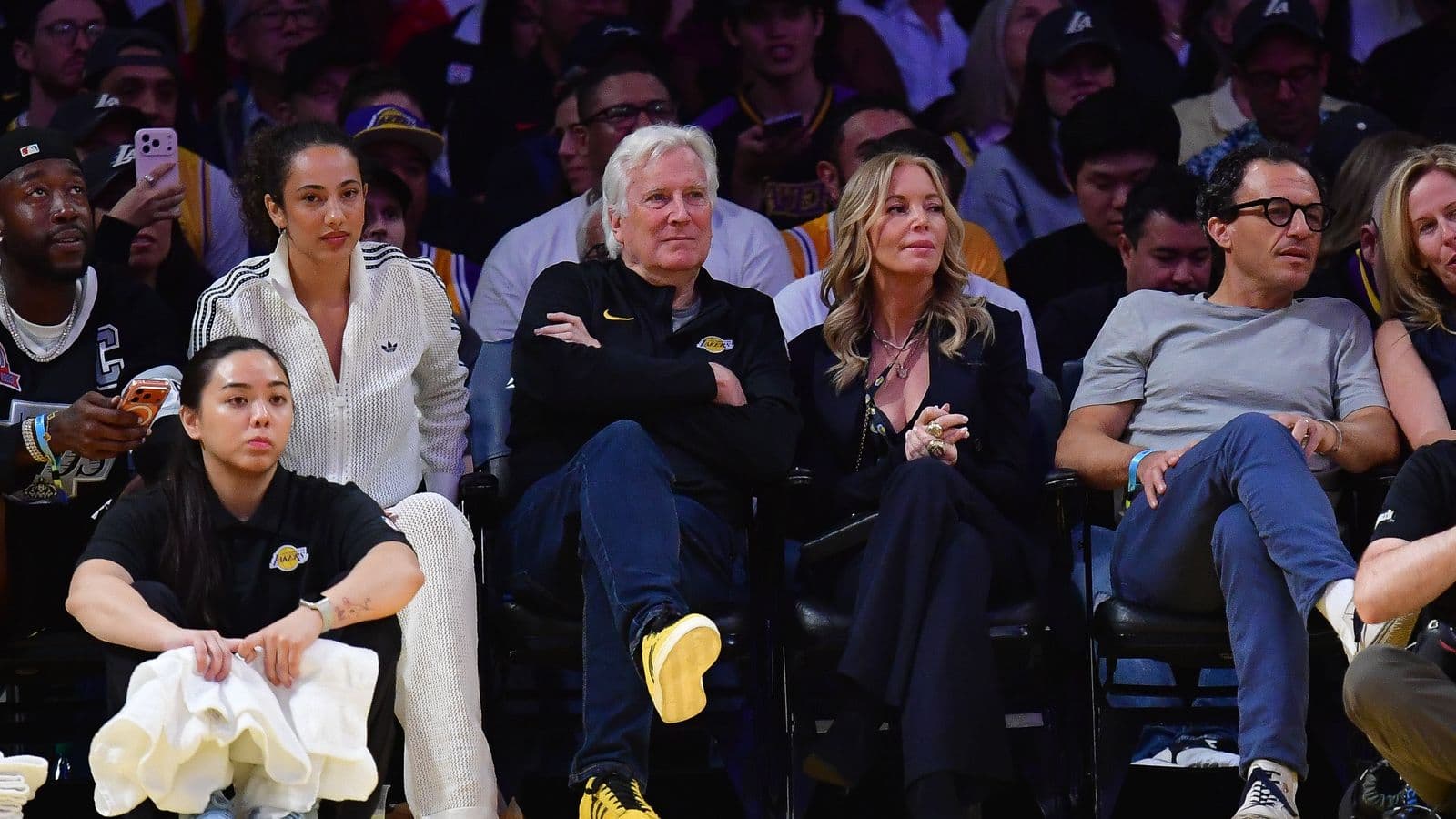 Lakers announce multiyear partnership with Daiso