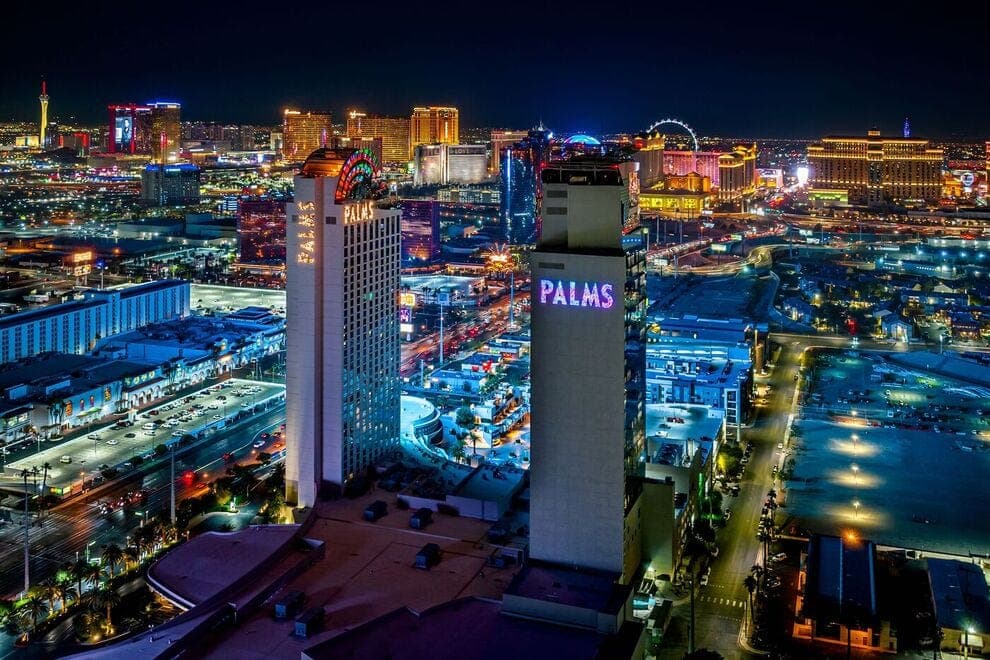 Best casinos, casino hotels, players clubs, and Las Vegas shows