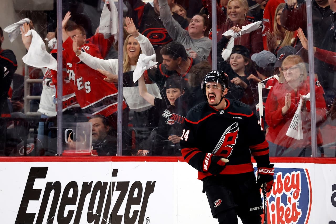 Experts release Golden Knights vs. Hurricanes Game 3 predictions after Carolina evens series in OT