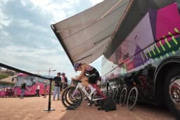 Racing the Tour de France Femmes on a Quarter of the Budget