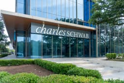 Charles Schwab to debut Bitcoin and Ethereum trading – DL News