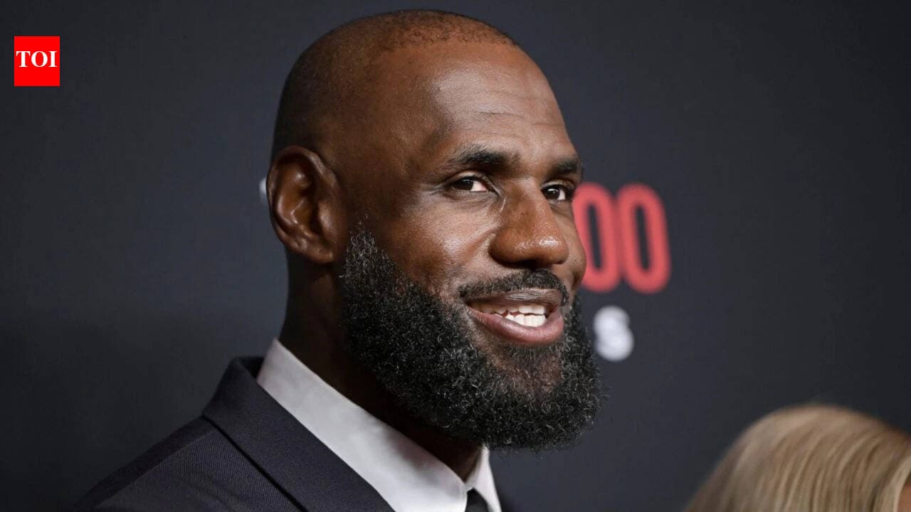 How LeBron James turned one simple wave into a tearful ...
