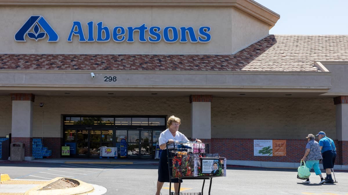Albertsons uses AI to make fruits and veggies picture perfect
