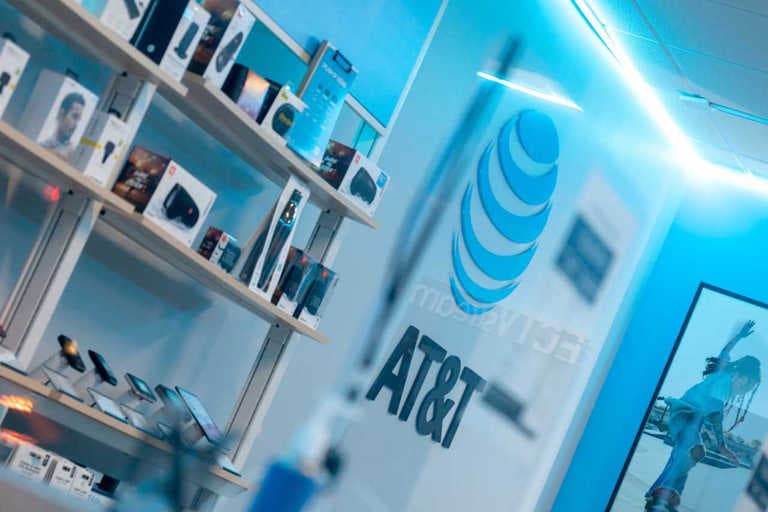 AT&T Stock Made Goldman’s Conviction List. A Fiber Milestone Is on Track.