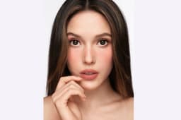 Eileen Gu volto globale di Armani Beauty