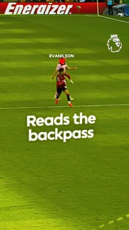 @premierleague: One step ahead of the game, featuring Evanilson... 

@afcbournemouth 🍒 https://t.co/tpuxGE9mQB