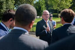 Hassett says White House will respect Fed decision, weighs AI ...