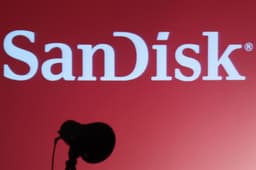 SanDisk Unveils Flash Memory Roadmap Targeting AI ...
