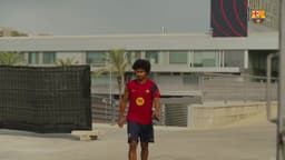 @FCBarcelona: Karim Adeyemi's first training session with Barça ✅ https://t.co/gXDFerh82B