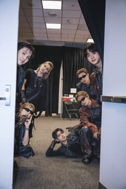 @bts_bighit: [#오늘의방탄]
260802 BTS WORLD TOUR 'ARIRANG' IN EAST RUTHERFORD

#방탄소년단 #BTS #BTS_WORLDTOUR_ARIRANG
#BTS...