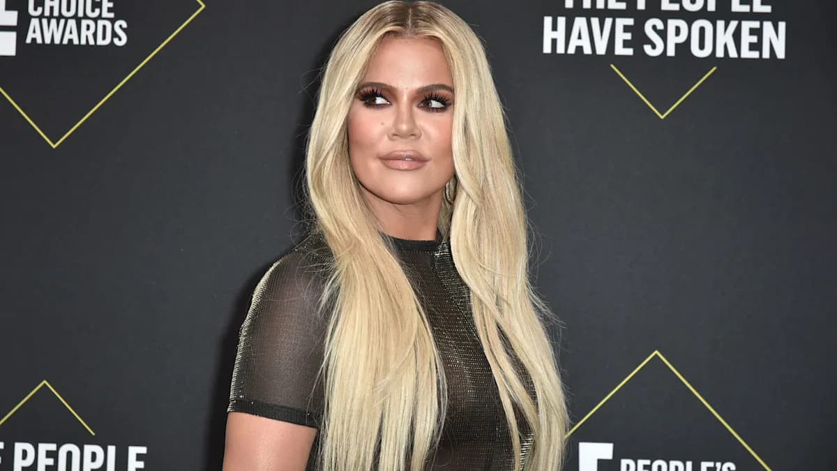 Khloé Kardashian Reveals She Personally Manages Her Social Media Accounts