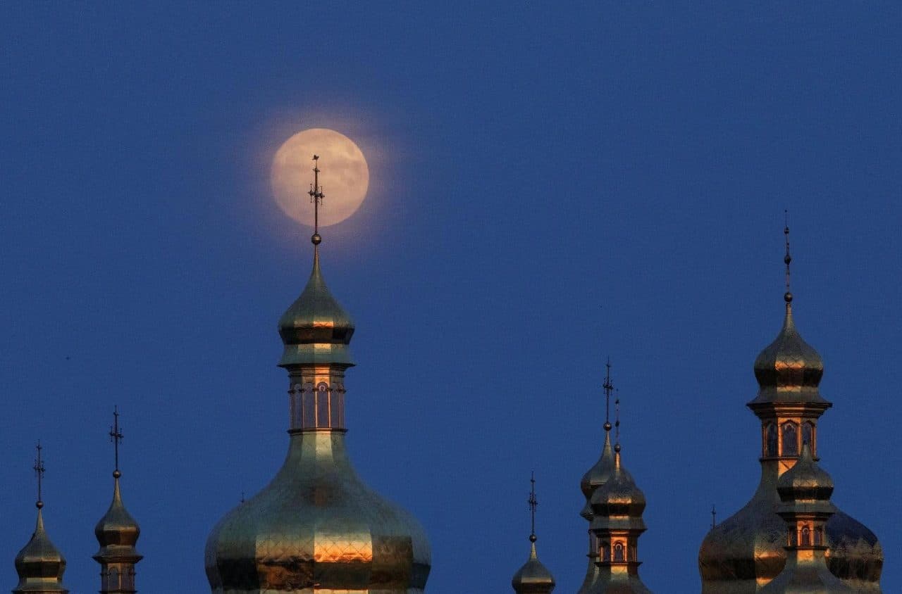 Kyiv-Pechersk Lavra monastery in Ukraine: A heritage of ...
