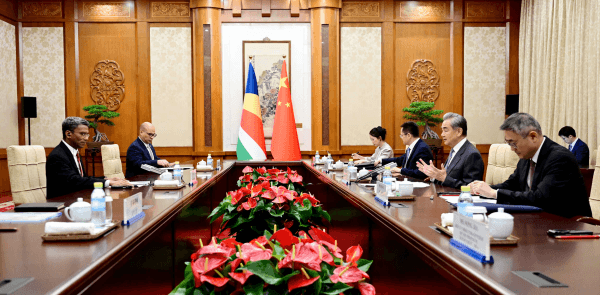 Wang Yi Holds Talks with Foreign Minister Barry Faure of Seychelles
