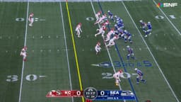 @NFL: An early third down conversion for JSN 

KCvsSEA on NBC/Peacock
Stream on @NFLPlus https://t.co/TCUF...