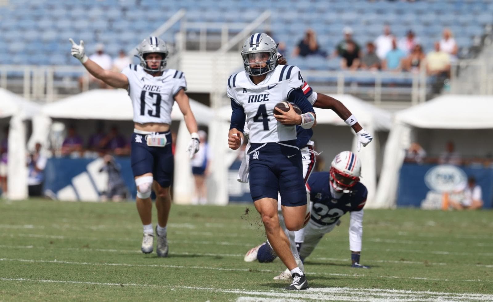 Manning Award Honors Ochoa