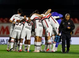 São Paulo sofre revés diante do Santos pelo Campeonato ...