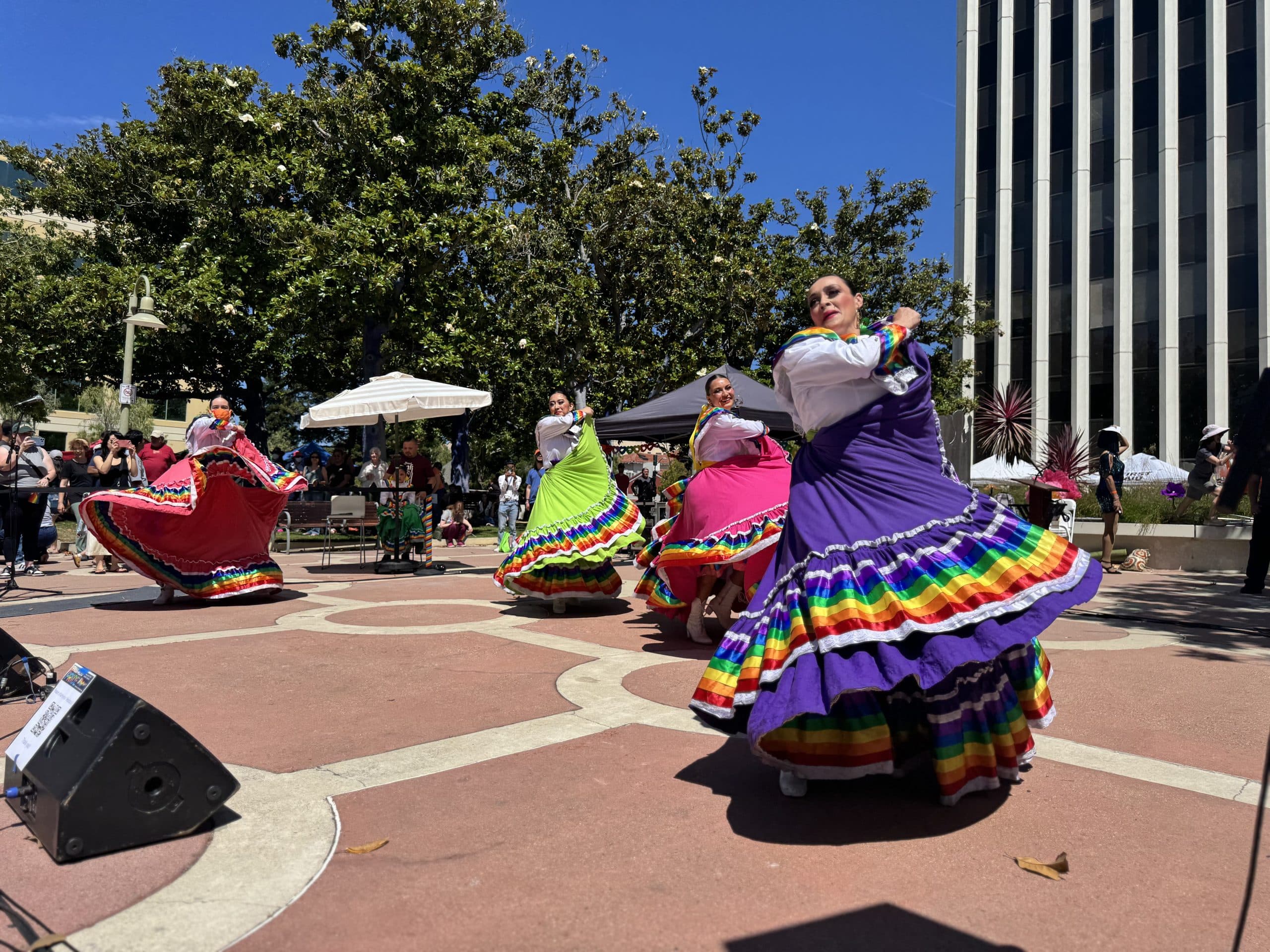 Hundreds turn out for Palo Alto’s first Pride event